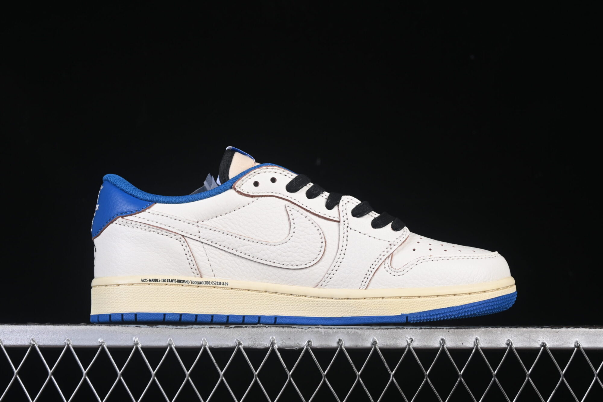 Travis Scott x Air Jordan 1 Low OG AJ1 - Image 2