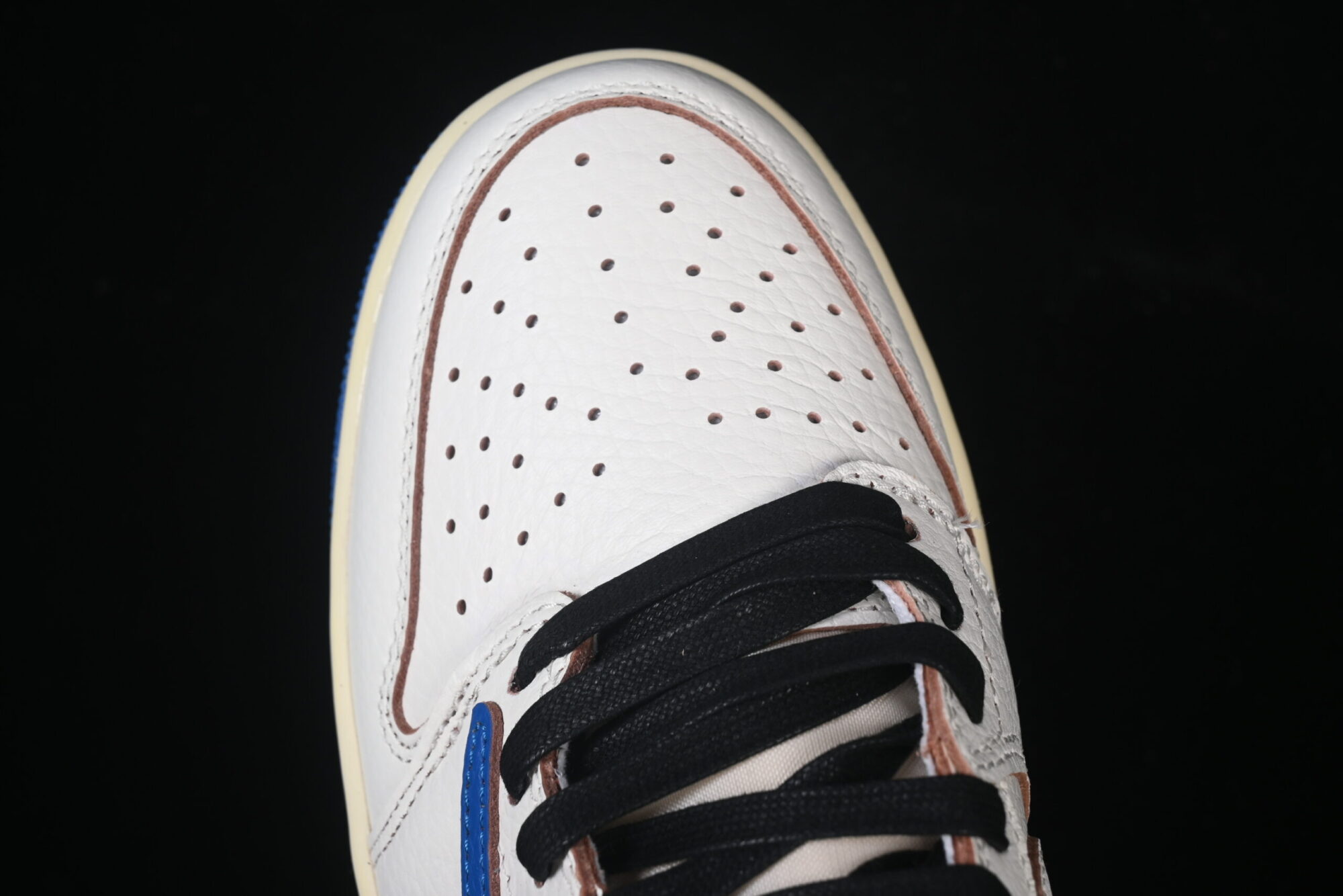 Travis Scott x Air Jordan 1 Low OG AJ1 - Image 8