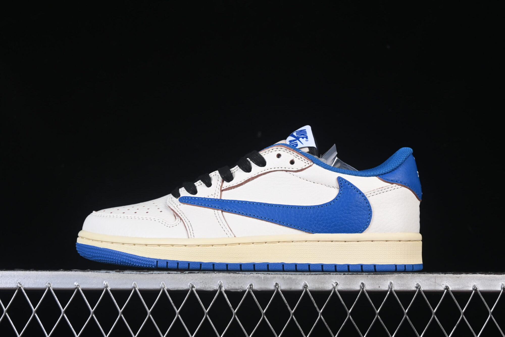 Travis Scott x Air Jordan 1 Low OG AJ1