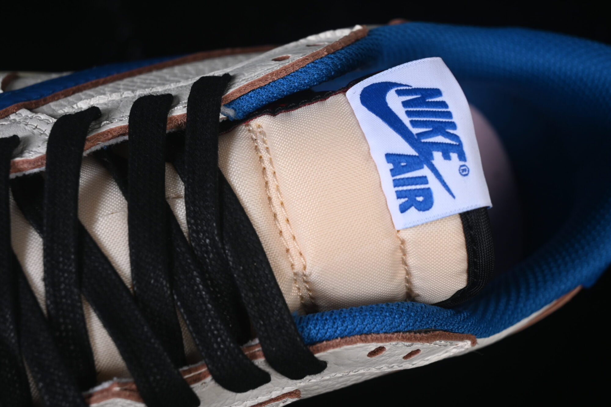 Travis Scott x Air Jordan 1 Low OG AJ1 - Image 9