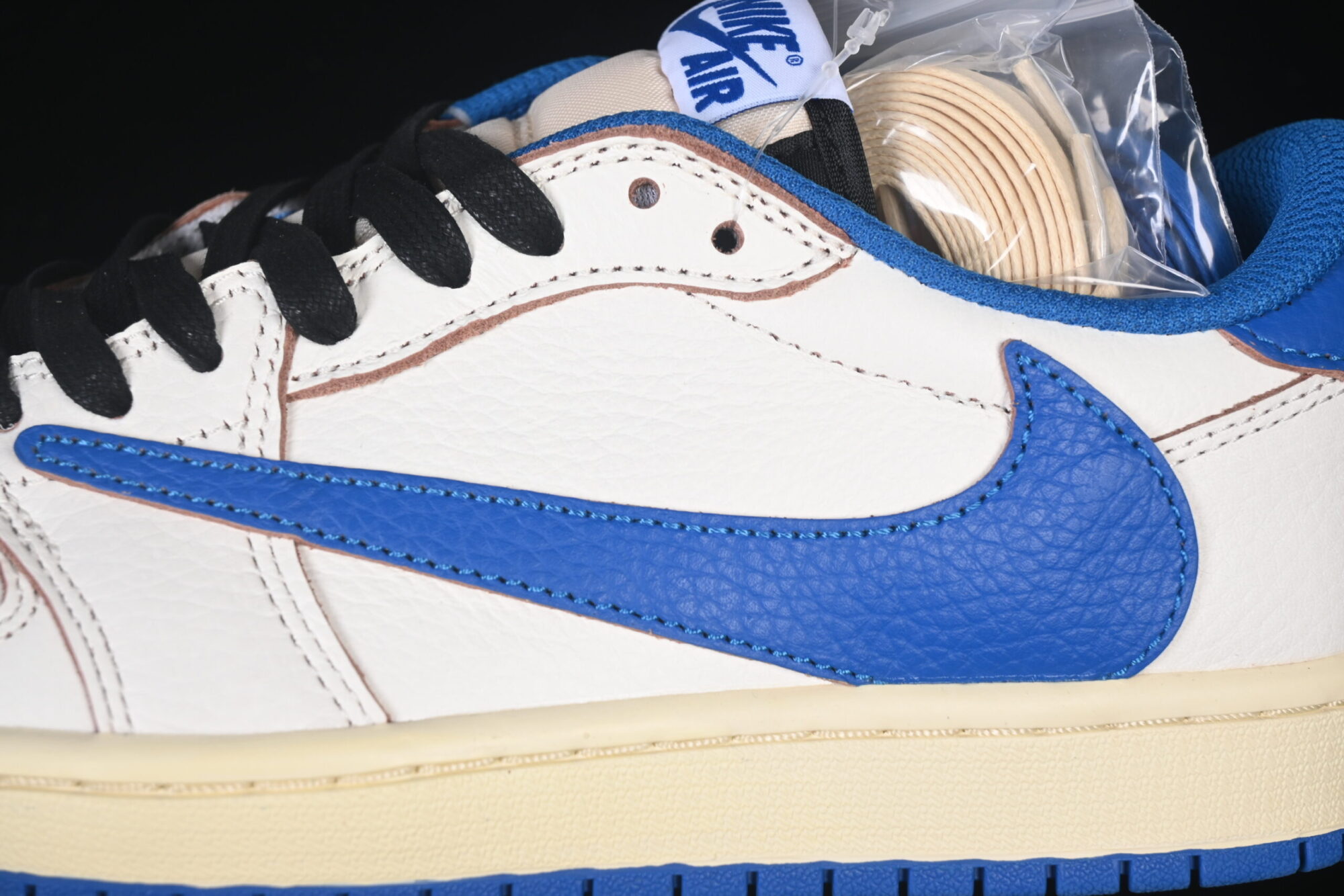Travis Scott x Air Jordan 1 Low OG AJ1 - Image 10