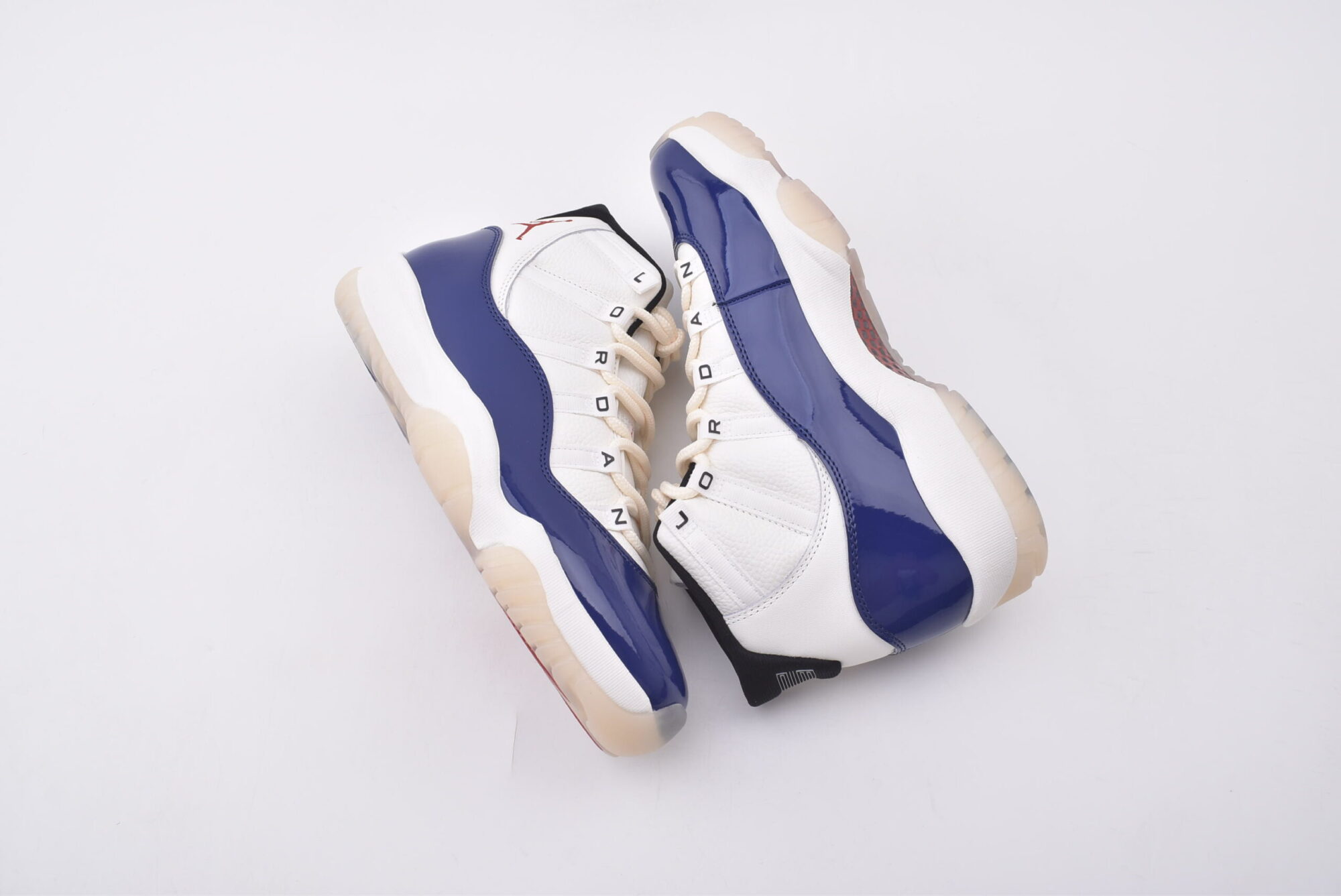 Air Jordan 11 - Image 3