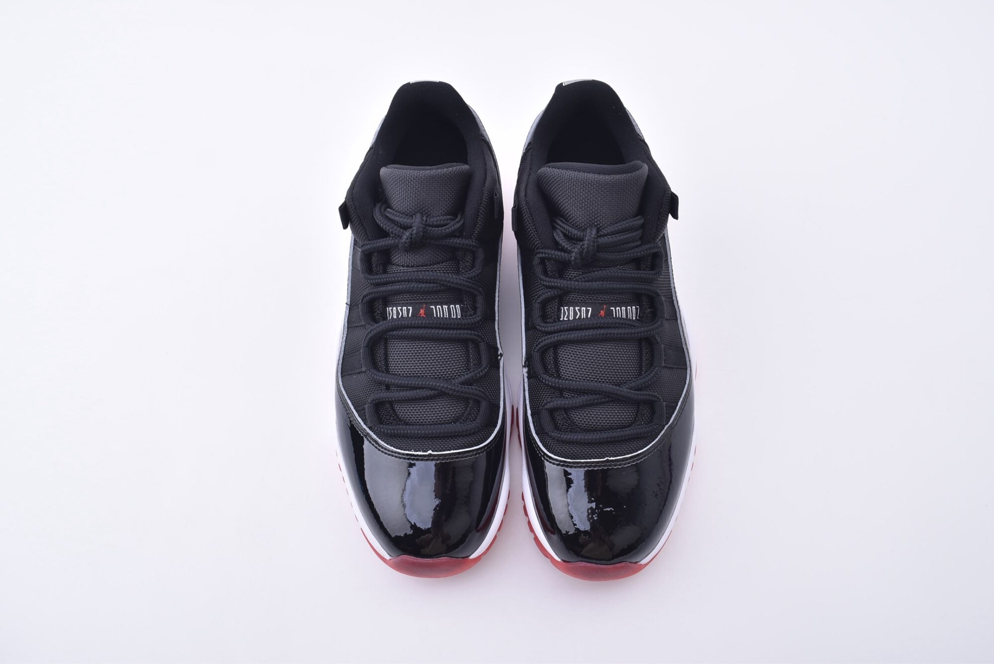 Air Jordan 11 - Image 3