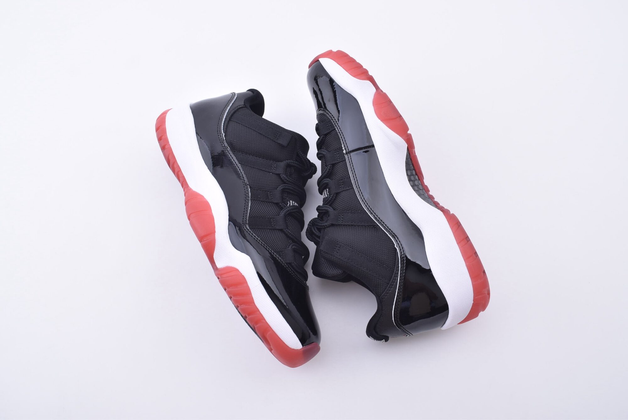 Air Jordan 11 - Image 4