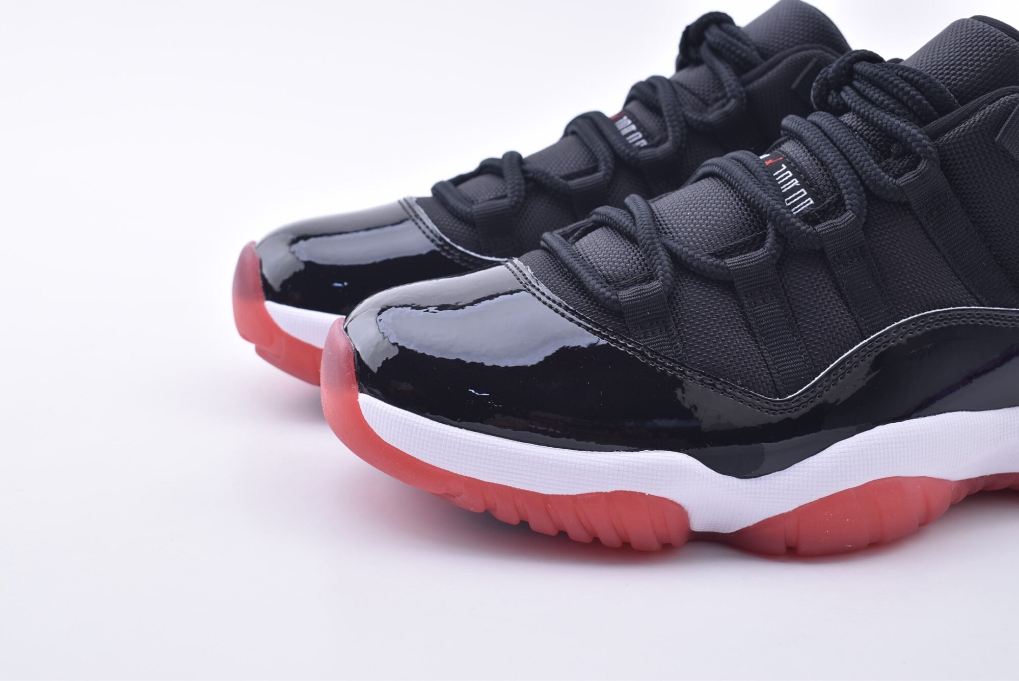 Air Jordan 11 - Image 5