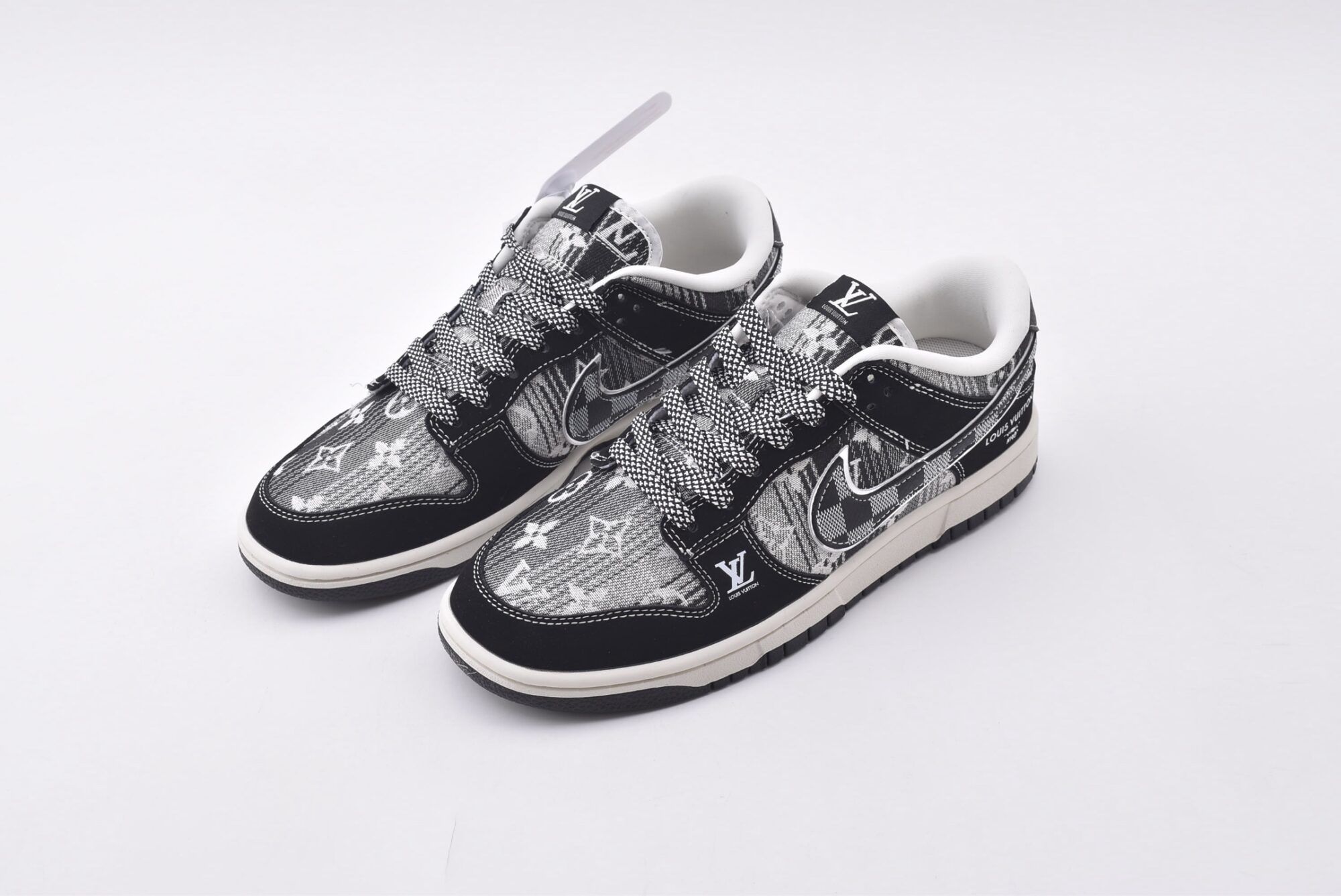 Nike Dunk Low SB - Image 2
