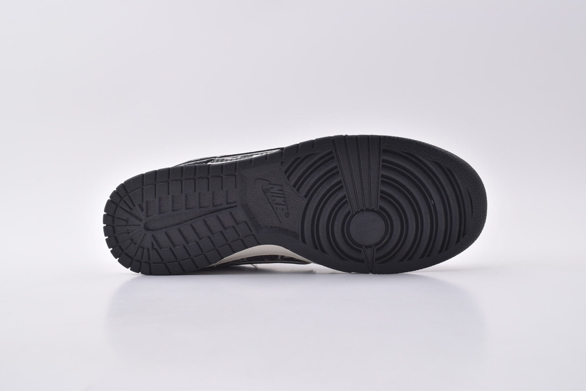 Nike Dunk Low SB - Image 7