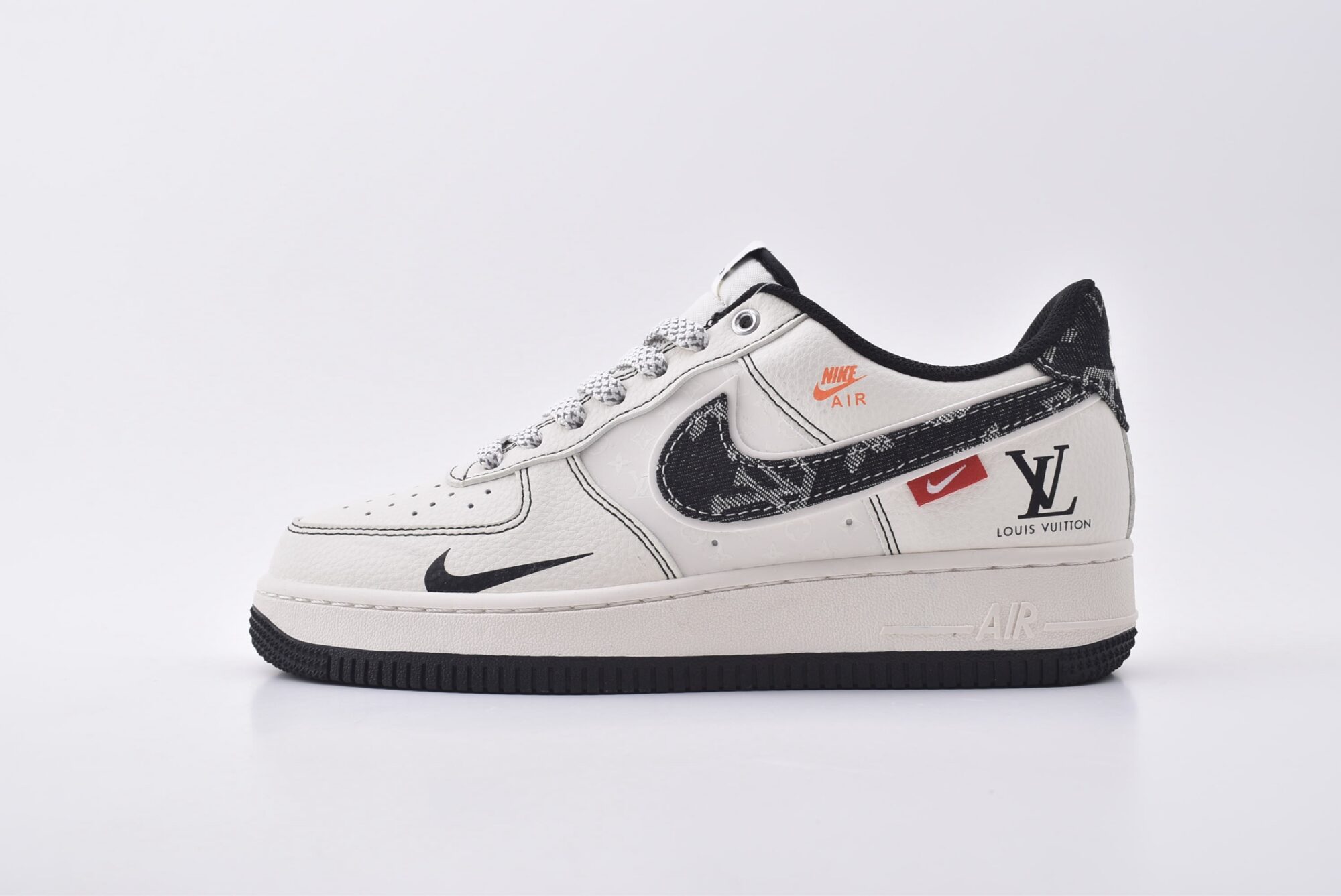 Nike Air Force 1(White and Black)