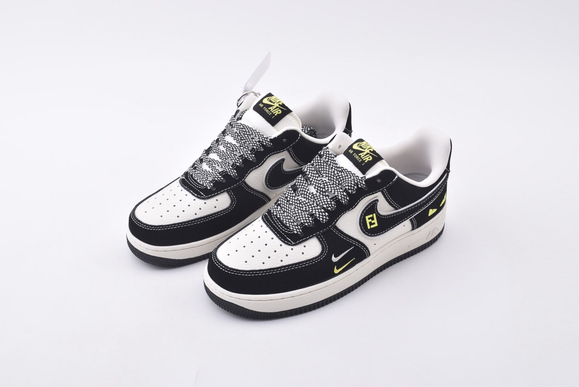 nike air force 1(black and white)
