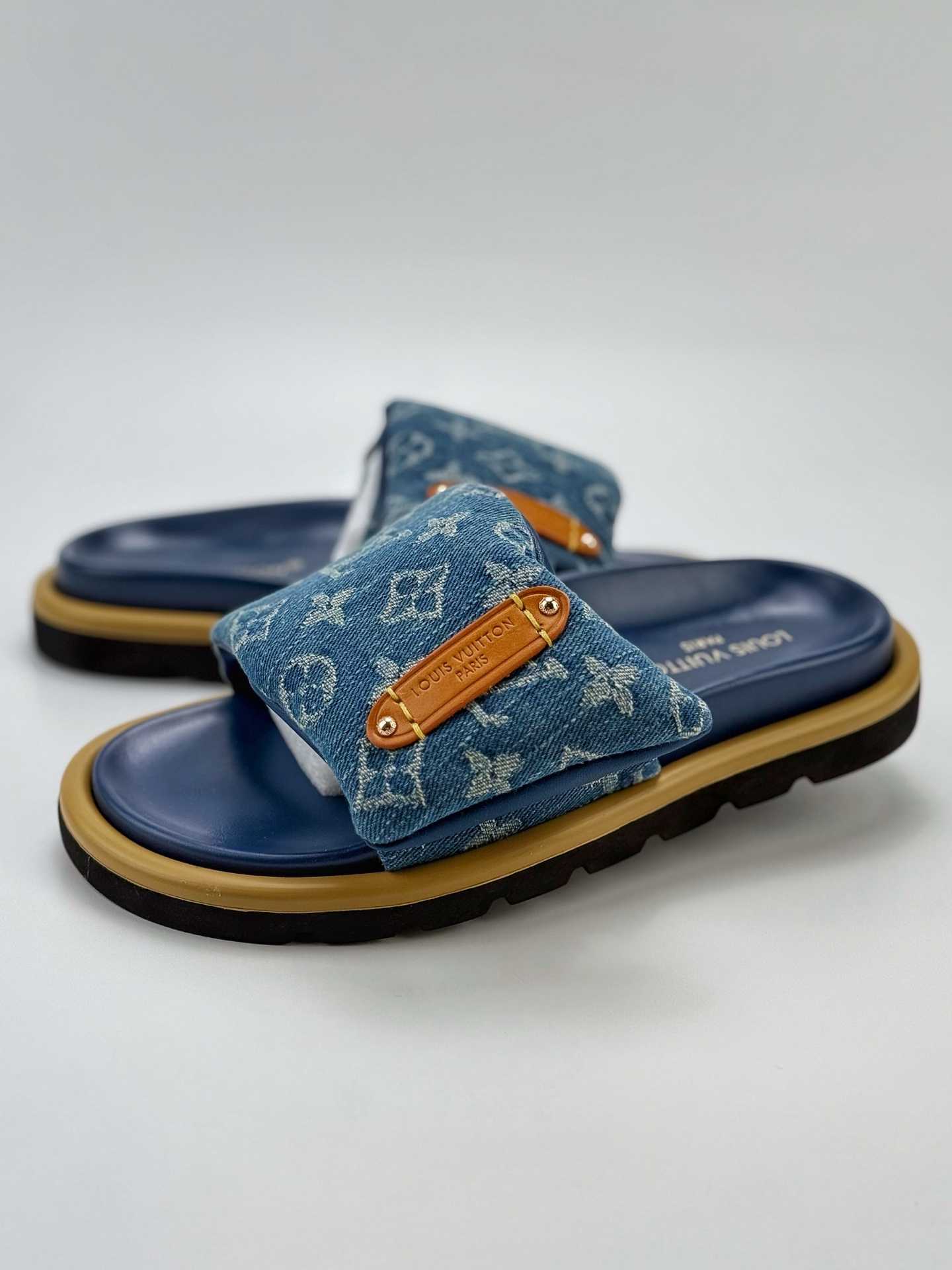 louis vuitton couple's slippers