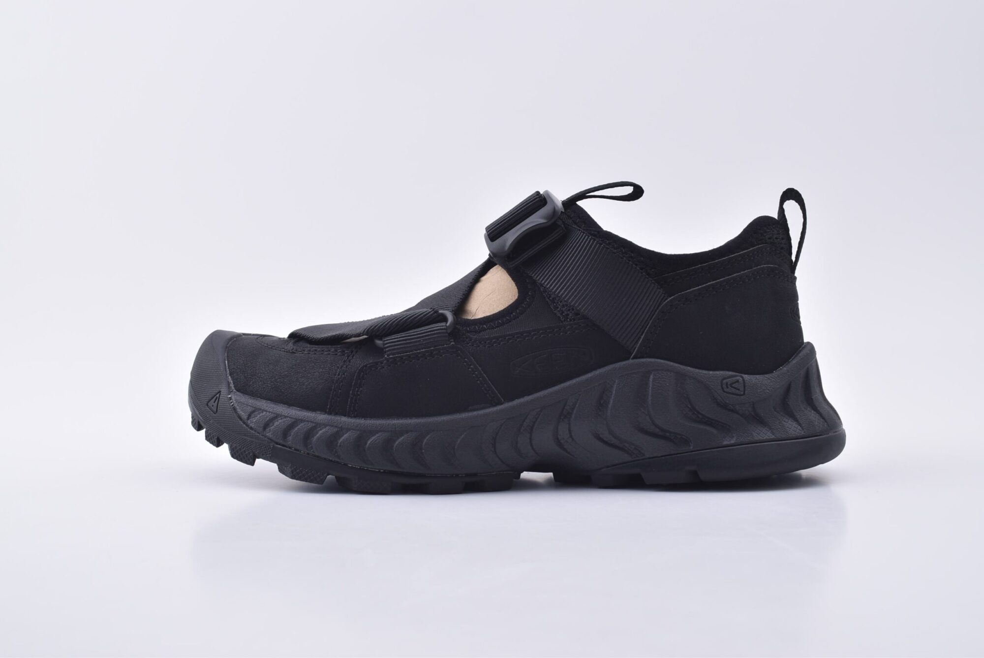 keen hoodzerra sandal （black）