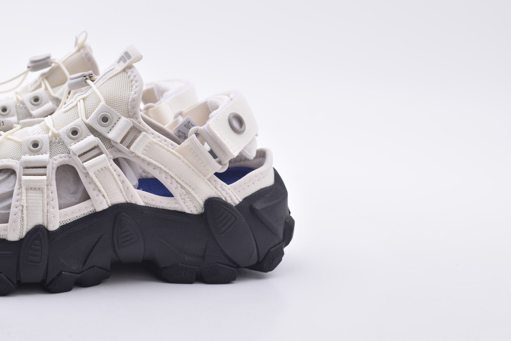 fila exocet sandal mountain sandals （white and black）