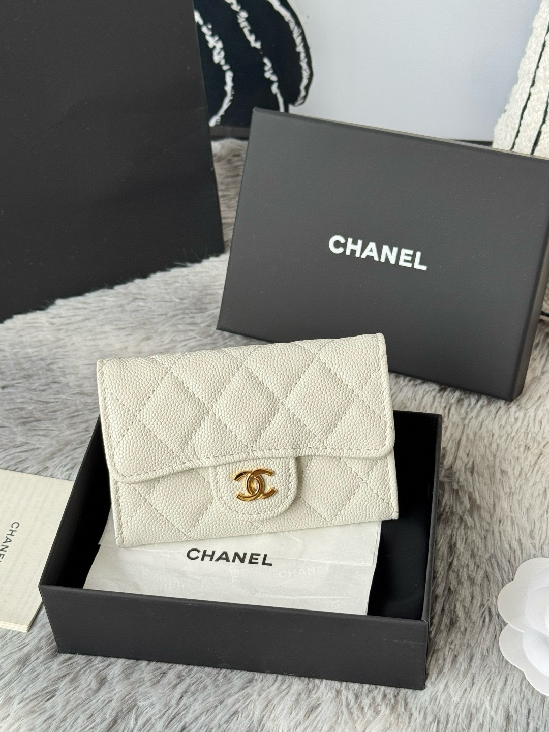 chanel small wallet