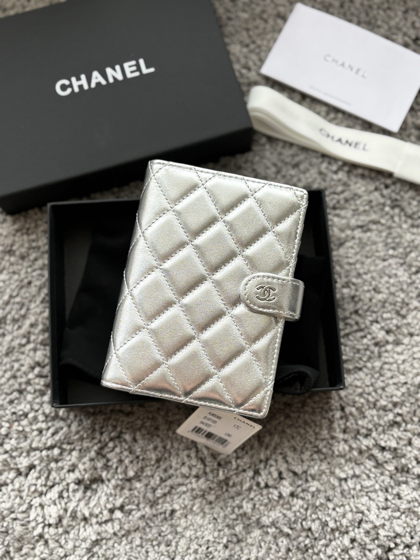 chanel small wallet