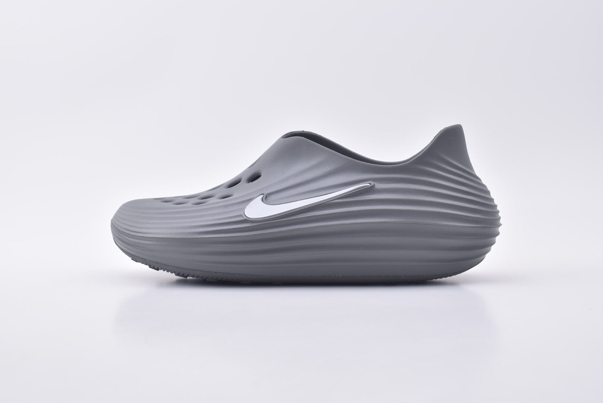 nike reactx rejuven 8 hole sandals