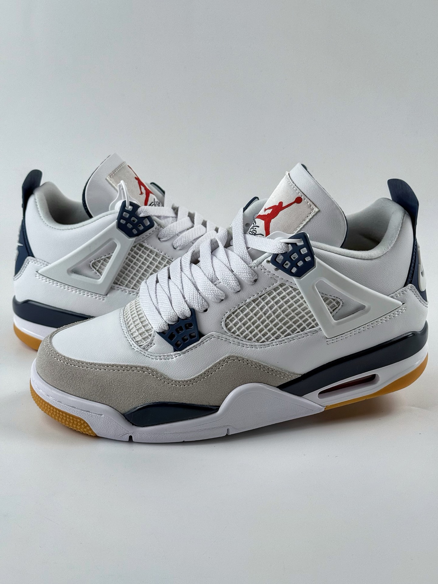 Air Jordan 4 Retro Low x Nike SB "Navy"