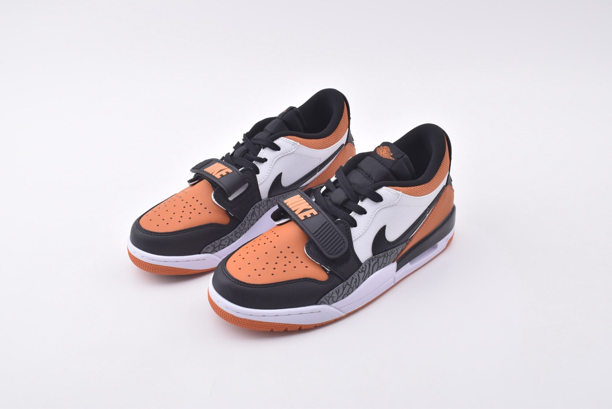 Jordan Legacy 312 LOW   （Black, White and Orange） - Image 2