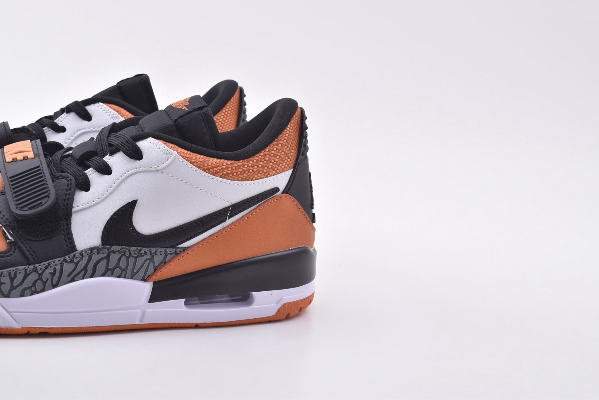 Jordan Legacy 312 LOW   （Black, White and Orange） - Image 6