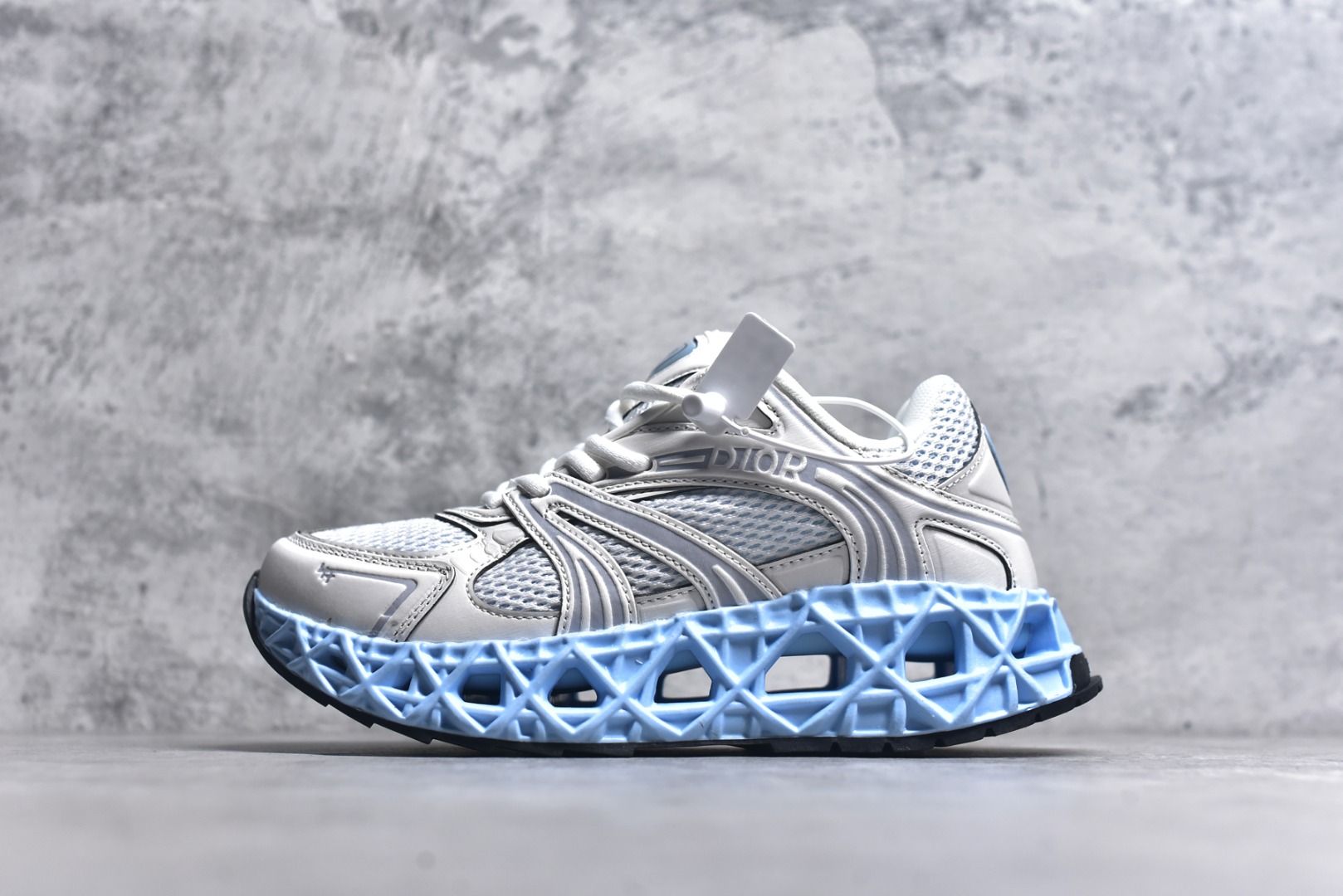Lw3 Dior x Kaws Dior joint B35 capsule series   （White and blue）