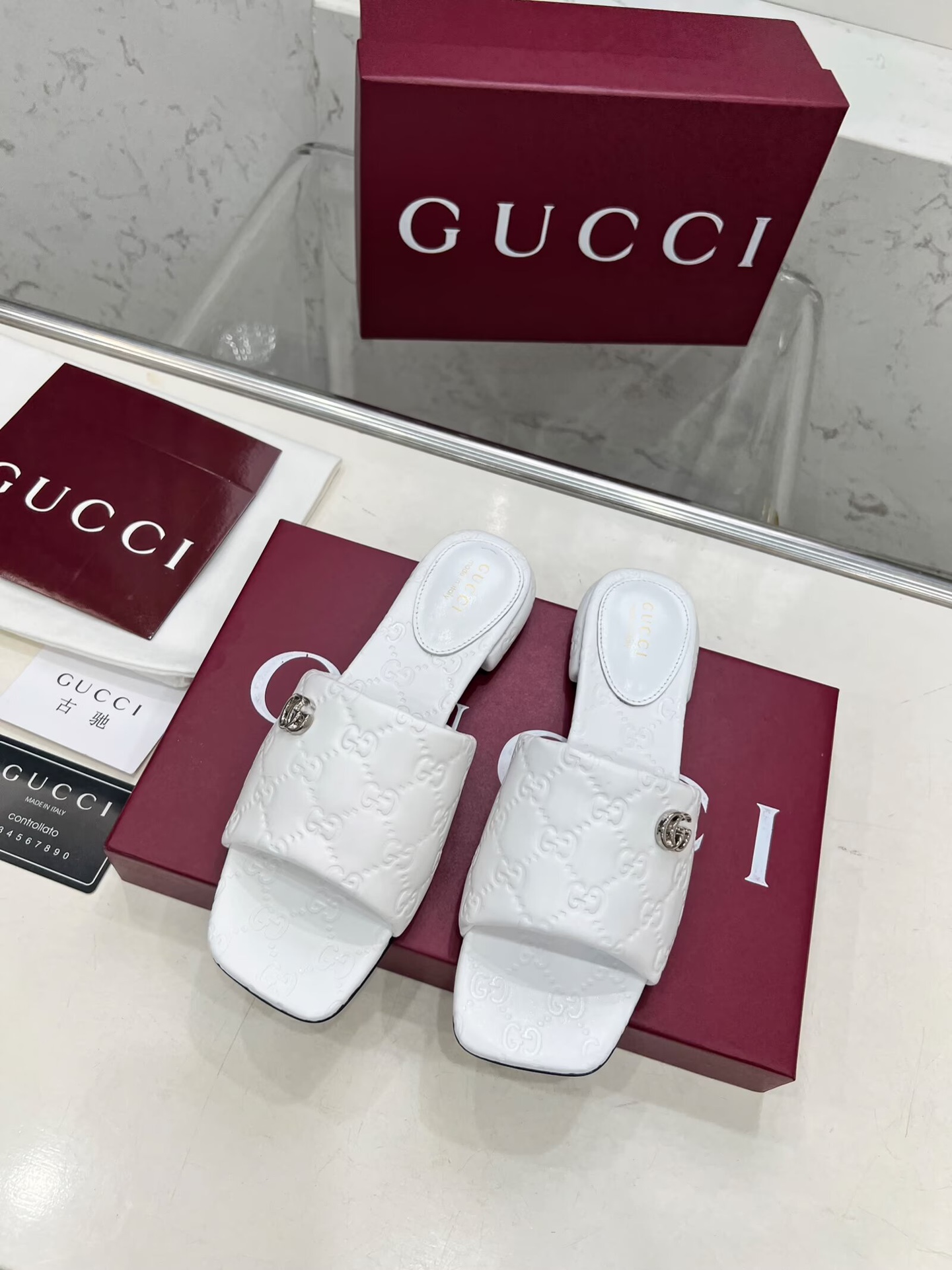 Gucci 4 colorway