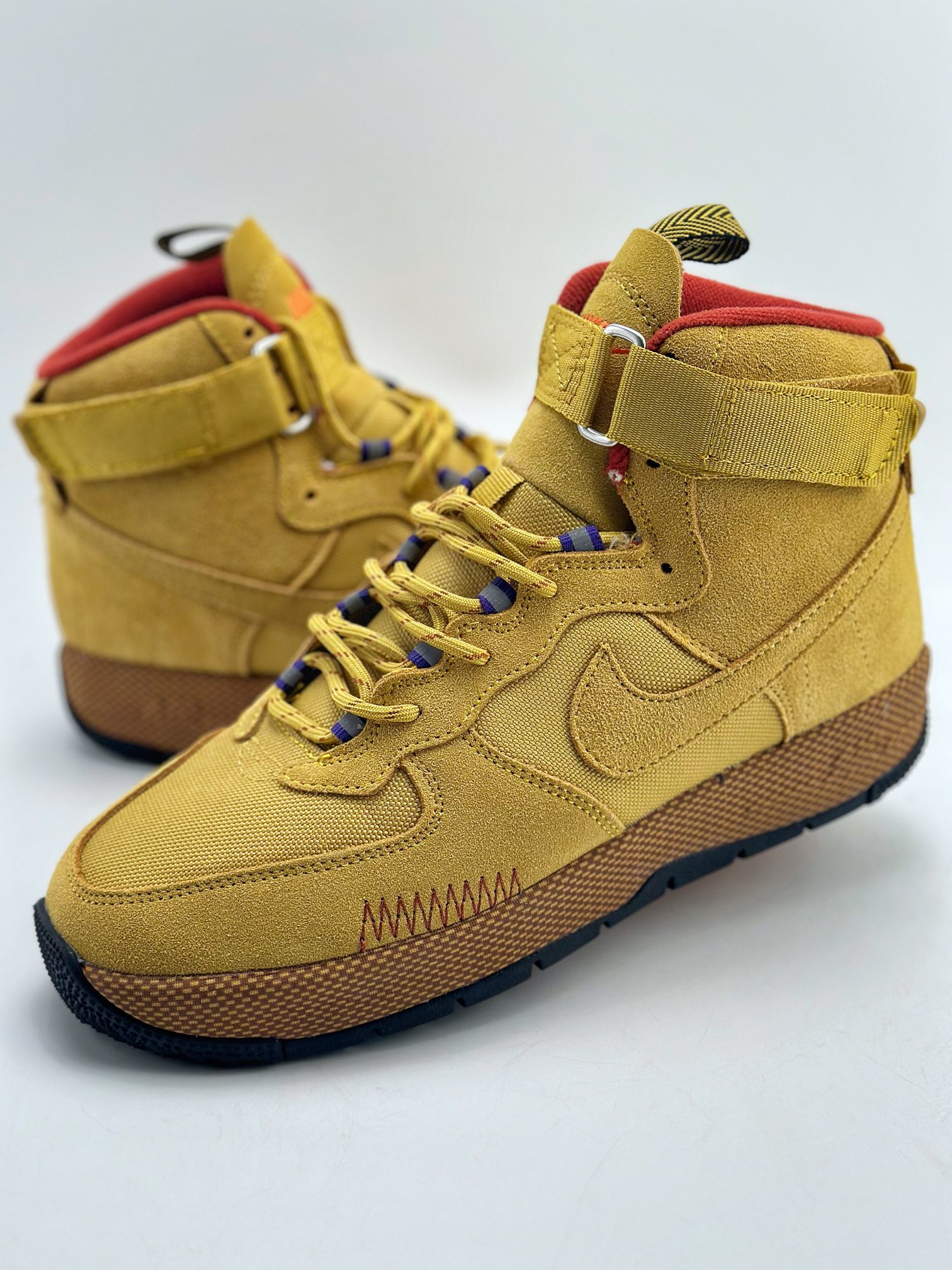Nike Air Force 1 WILD 07
