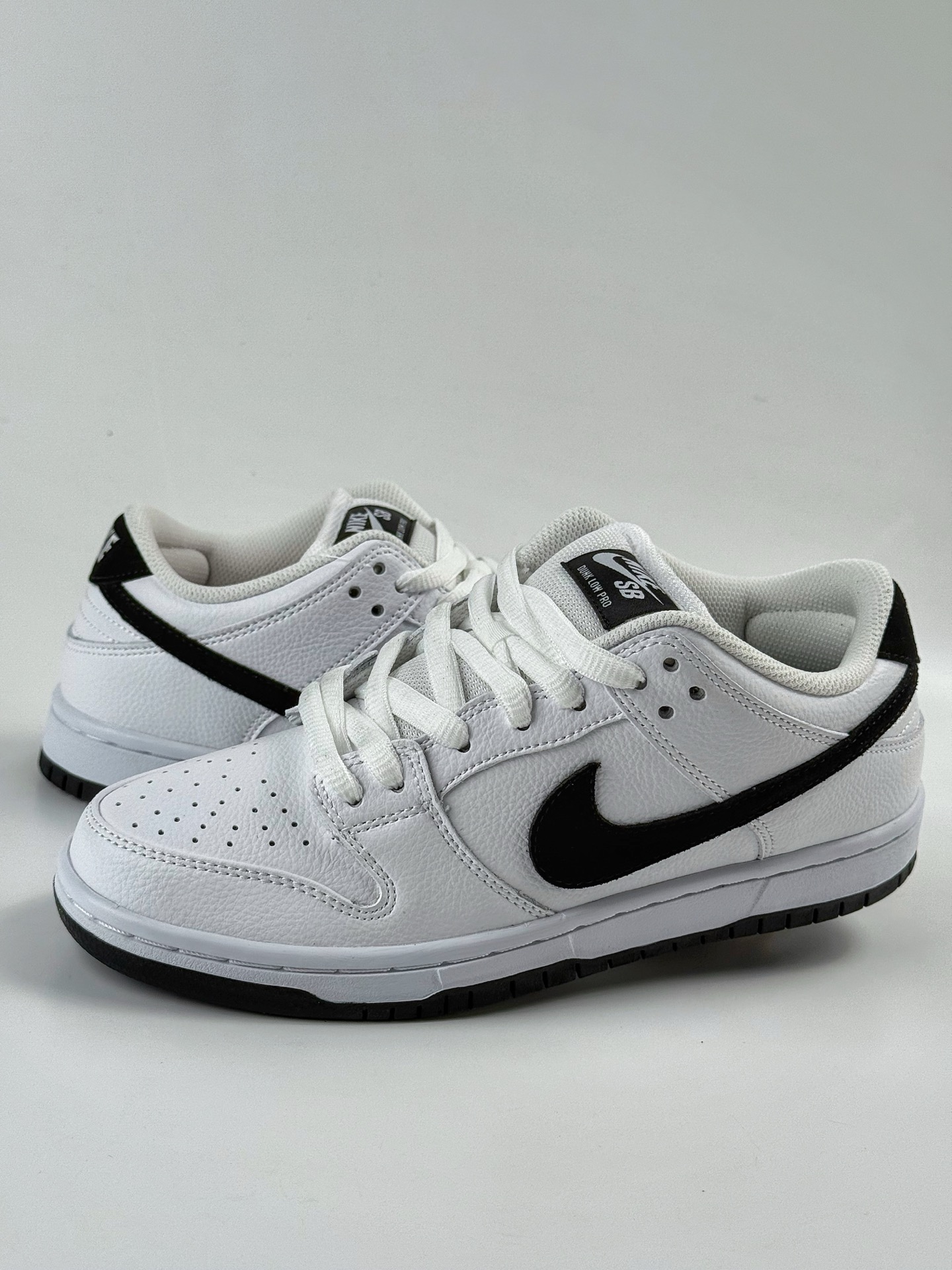 Nike SB Dunk Low White Black