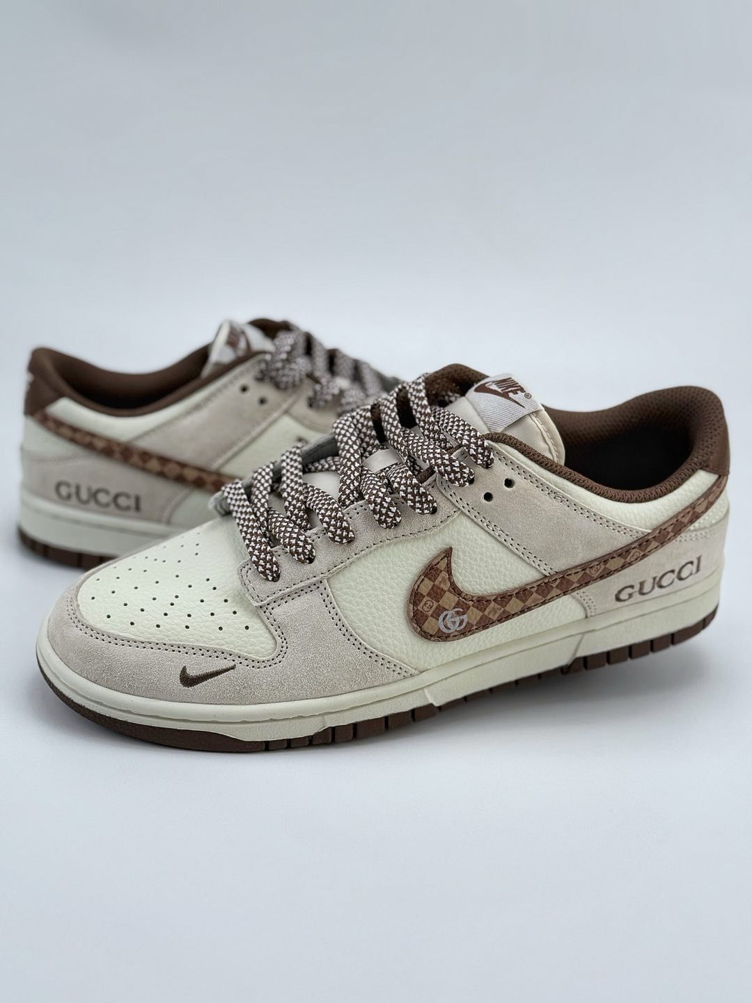 Nike SB Dunk Low x GUCCI Beige Starry