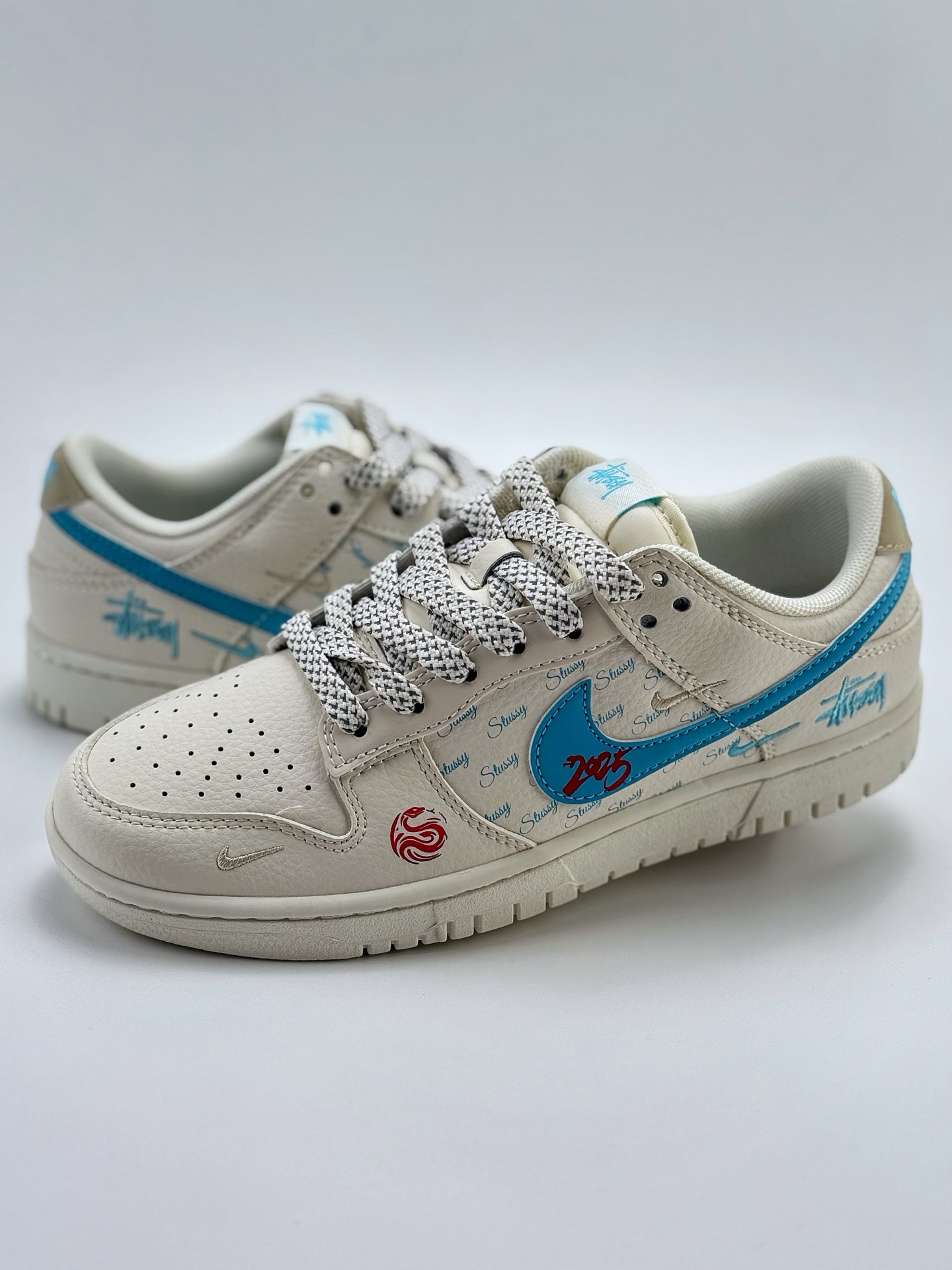 Nike SB Dunk Low x Stussy White Blue Three Small Hooks Full of Stars