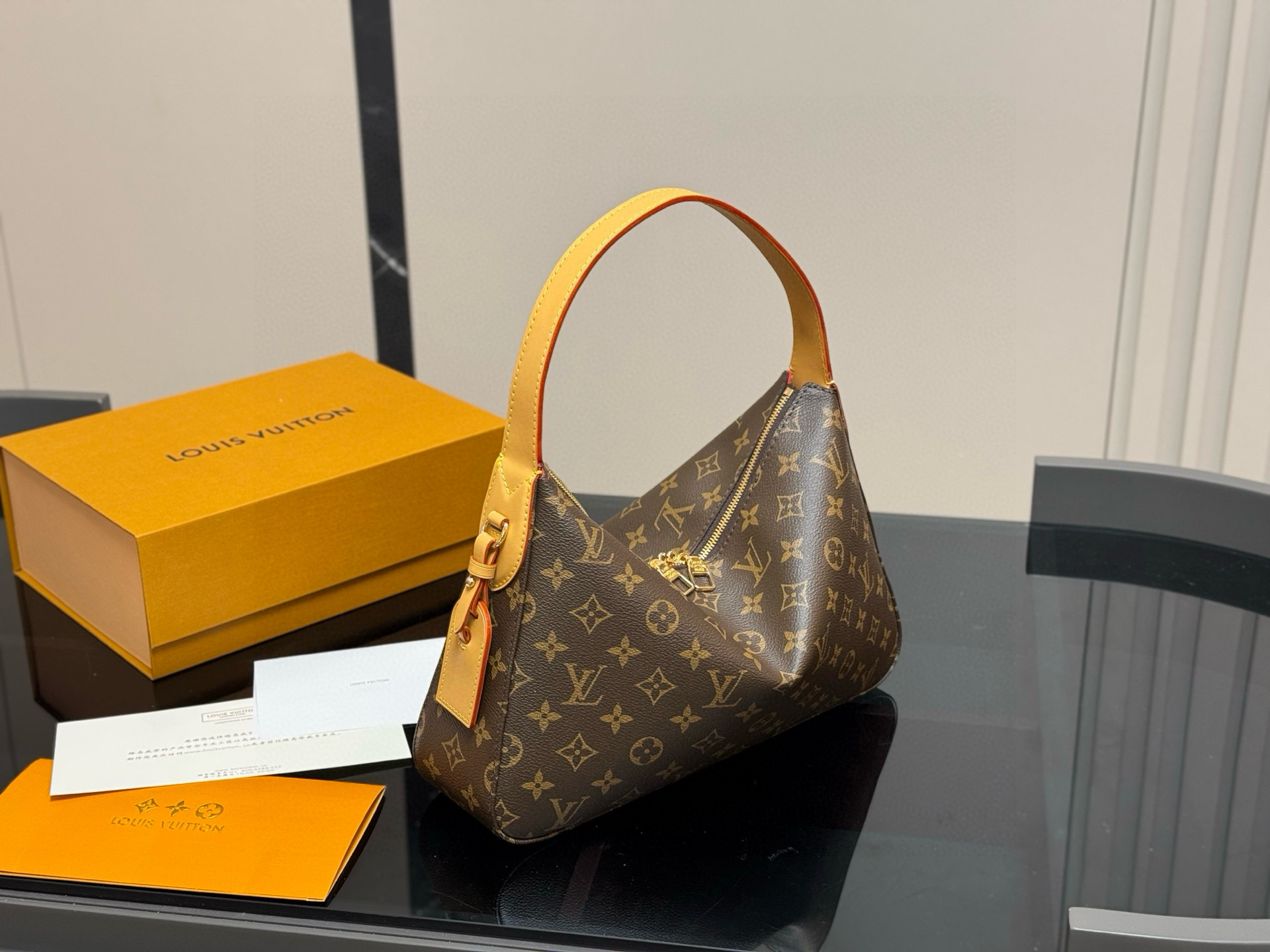 Louis Vuitton Underarm bag