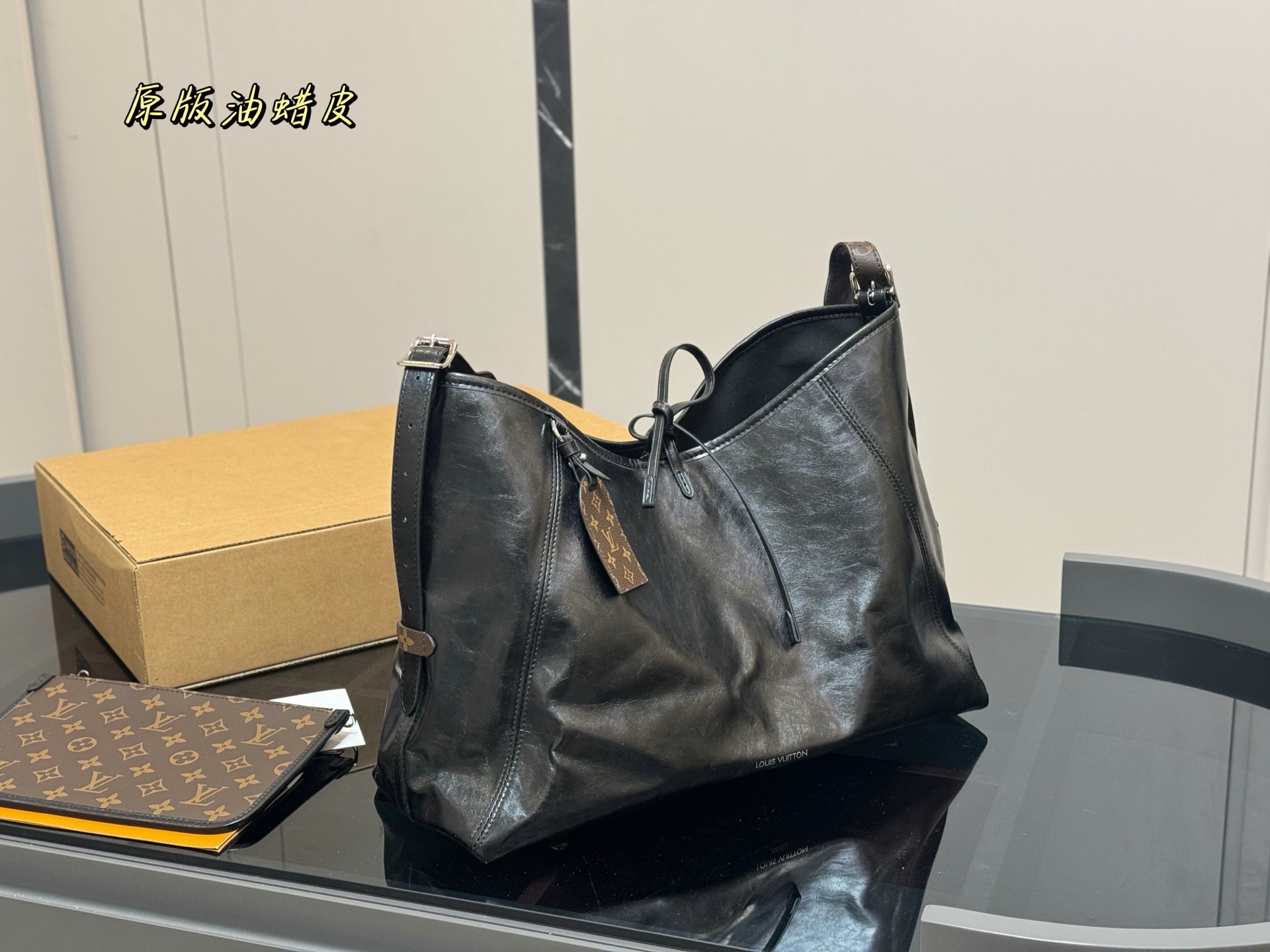 Louis Vuitton Underarm Bag