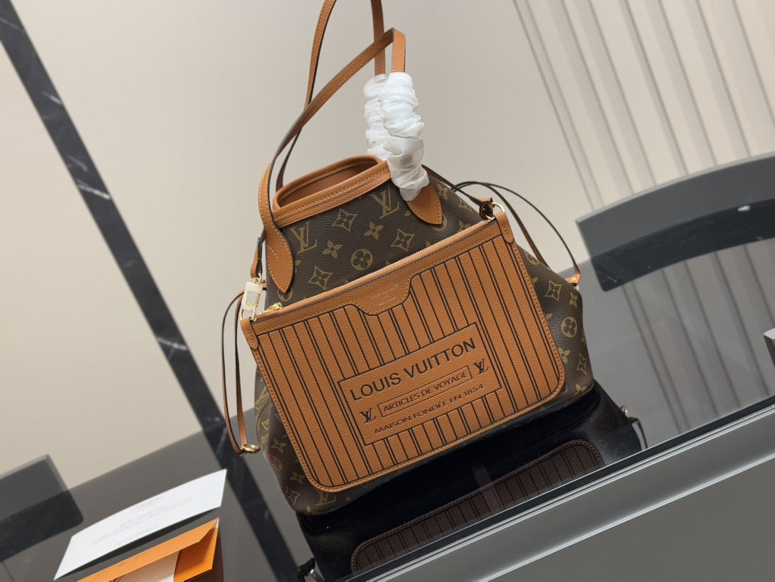Louis Vuitton shopping bag