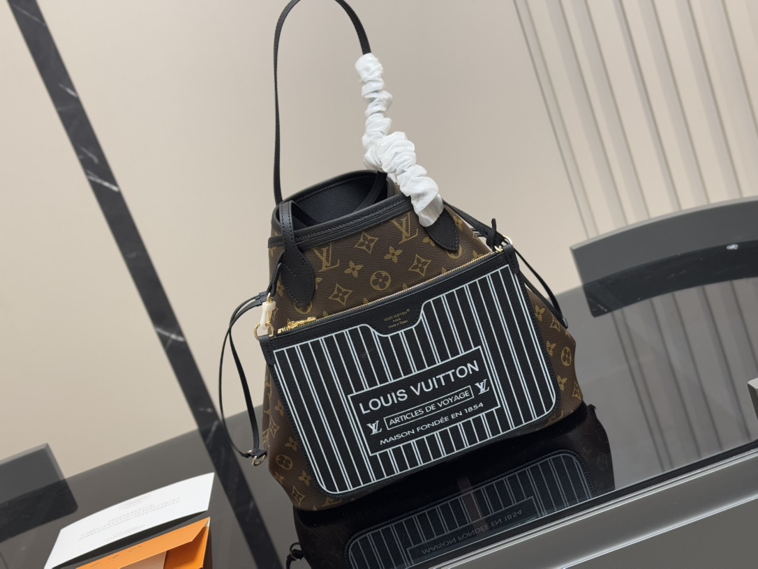 Louis Vuitton shopping bag