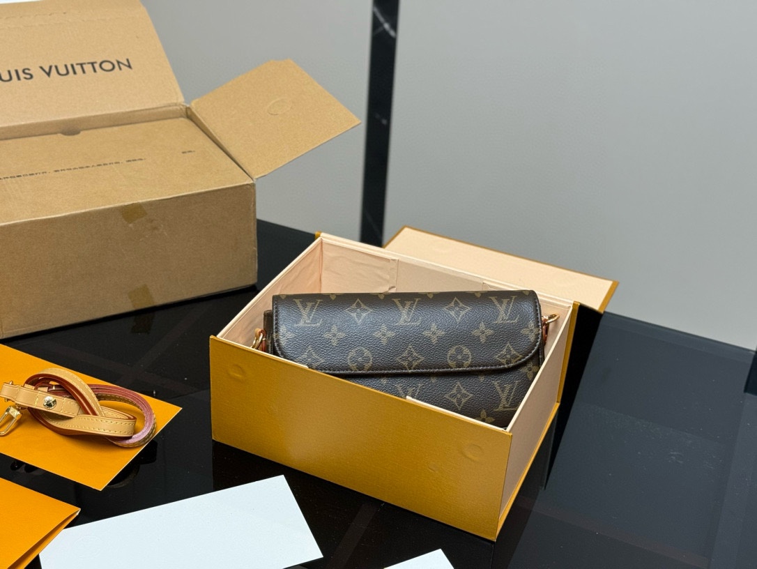 Louis Vuitton Mahjong Bag