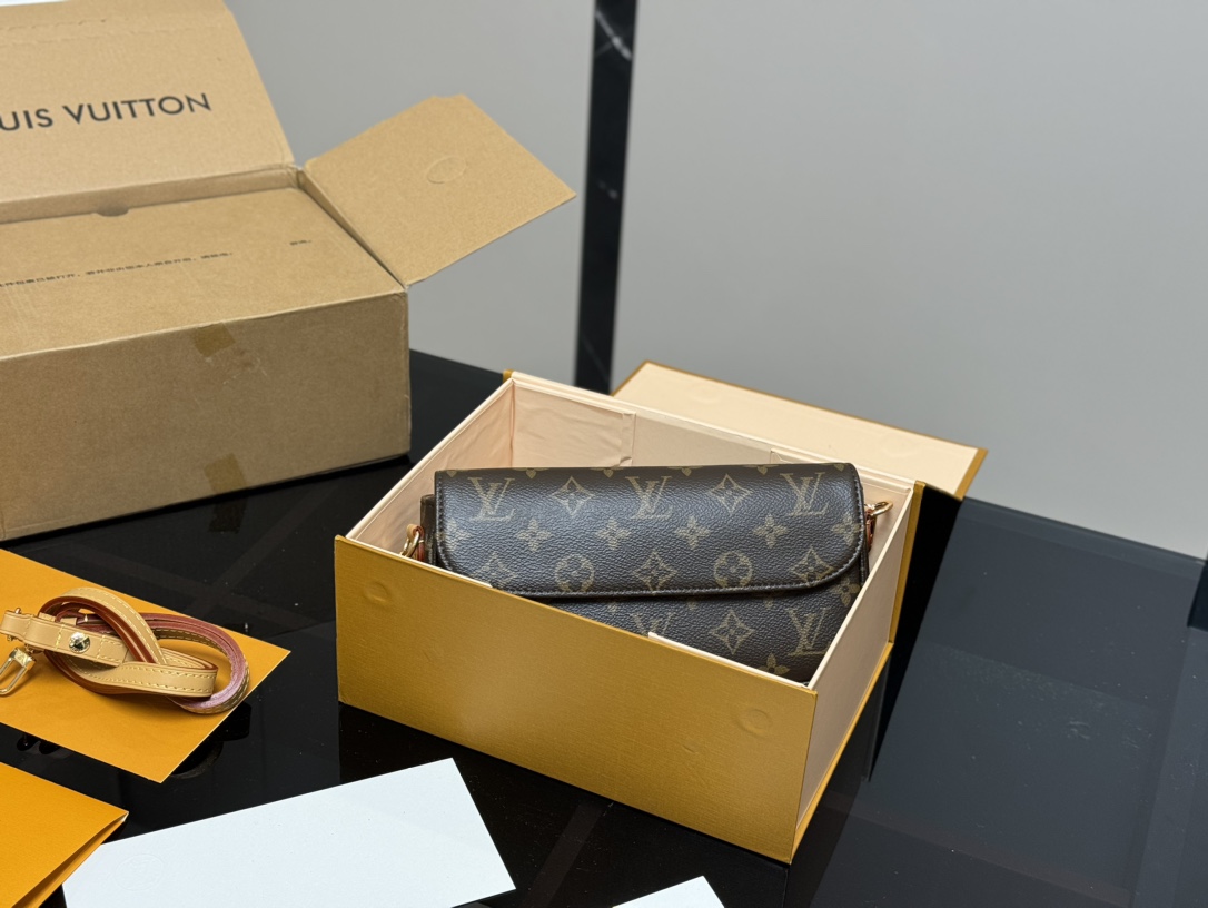 Louis Vuitton Mahjong Bag