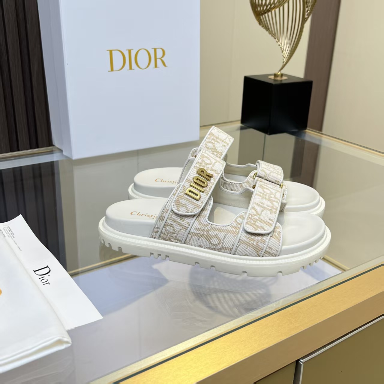 Dior's classic popular sandals