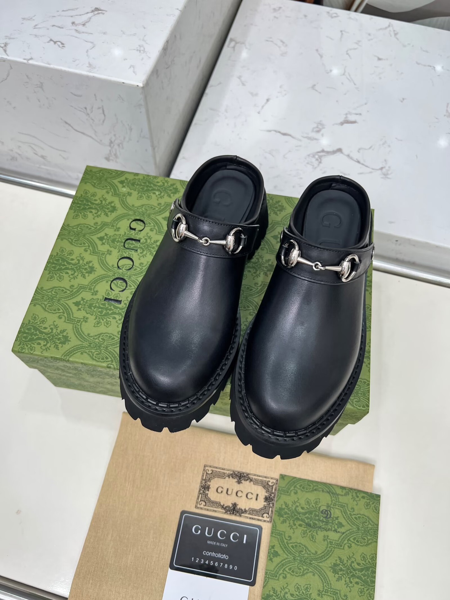 Gucci British style fashion slippers