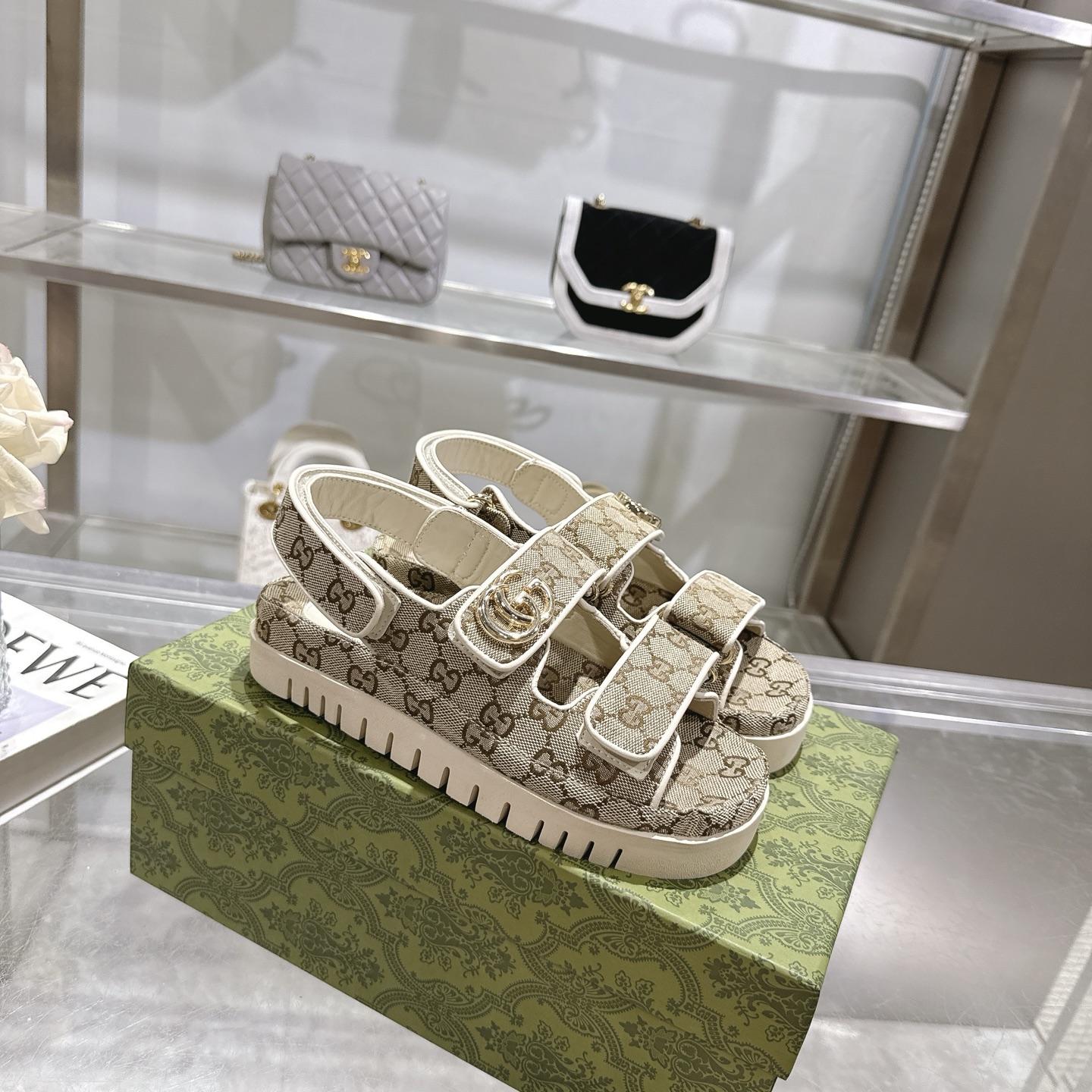 Gucci sandals 4 colors